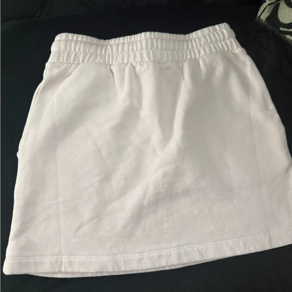 Brand new Off-White Pink kids Skirt size 10
